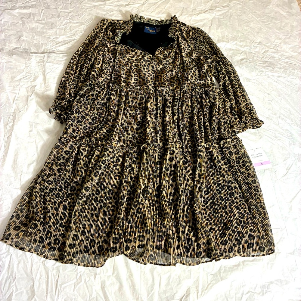 Taylor leopard dress,mid length.